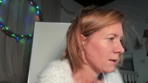lola_belgium online show from December 25, 3:28 pm