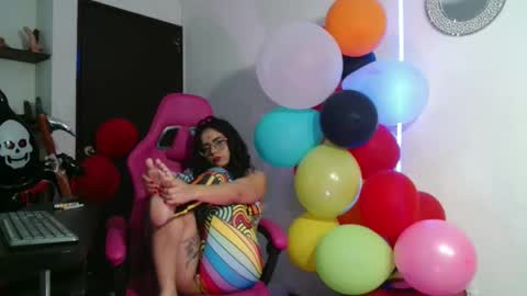 Snapshot of lola_fiery chatting on October 21, 2:43 pm lola_fiery online show from October 21, 2:43 pm