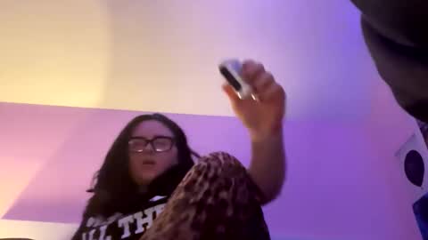 Lolaaaa online show from December 8, 7:58 am