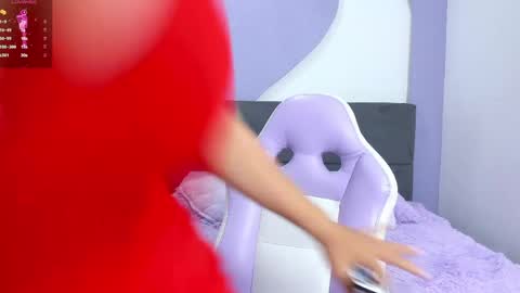 lola_sweeet18 online show from May 18, 9:37 am