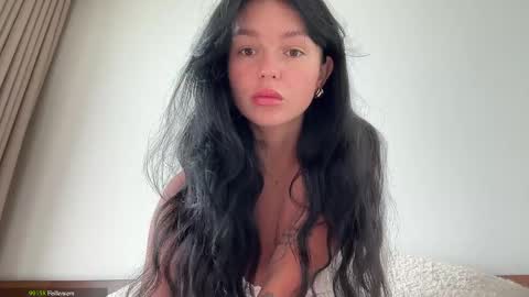 Lola online show from May 22, 3:37 am