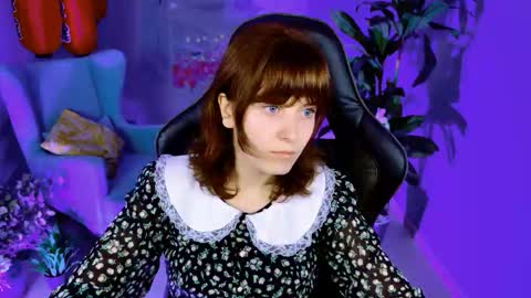 Snapshot of lolaasmus chatting on September 23, 5:05 am I consider myself the god Loki but life just calls me LOL online show from September 23, 5:05 am