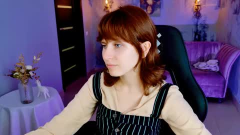 Snapshot of lolaasmus chatting on September 25, 9:08 am I consider myself the god Loki but life just calls me LOL online show from September 25, 9:08 am