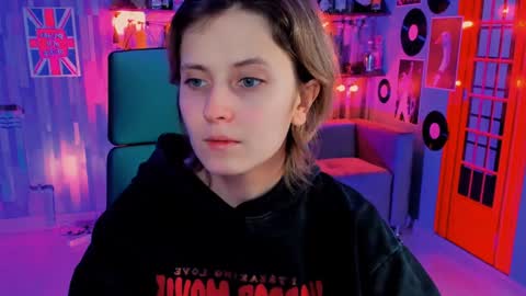 Snapshot of lolaasmus chatting on December 20, 5:14 am I consider myself the god Loki but life just calls me LOL online show from December 20, 5:14 am