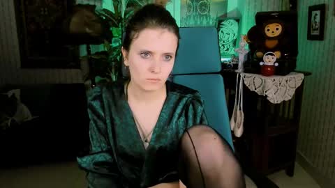 Snapshot of lolaasmus chatting on February 19, 3:16 pm I consider myself the god Loki but life just calls me LOL online show from February 19, 3:16 pm