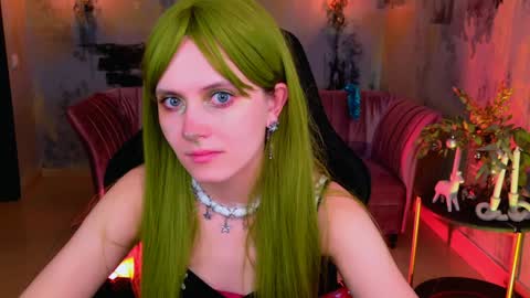 Snapshot of lolaasmus chatting on December 31, 5:18 pm I consider myself the god Loki but life just calls me LOL online show from December 31, 5:18 pm