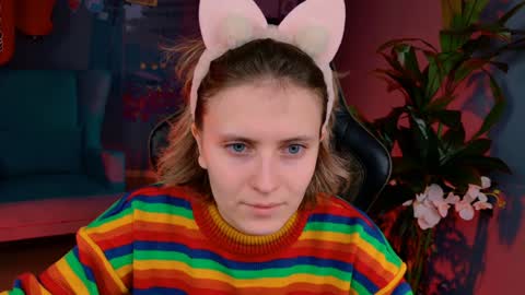 Snapshot of lolaasmus chatting on January 15, 5:08 am I consider myself the god Loki but life just calls me LOL online show from January 15, 5:08 am