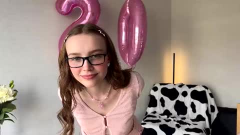 lolaatate online show from March 27, 5:53 am