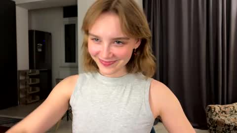 lolaatatee online show from May 23, 5:11 pm