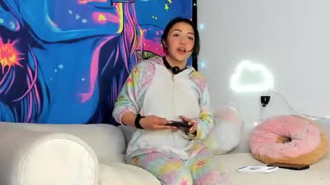  Lola Berry  online show from June 23, 9:29 am