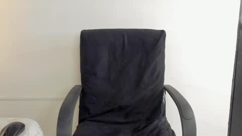 lolabunnysc online show from May 5, 12:41 pm