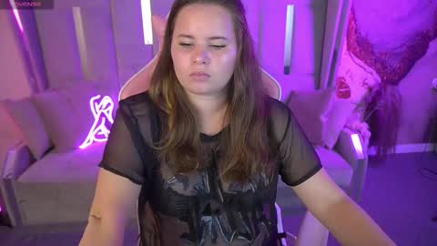 Lola online show from September 23, 9:02 pm