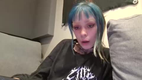 Snapshot of loleeta69 chatting on December 18, 3:58 am loleeta69 online show from December 18, 3:58 am