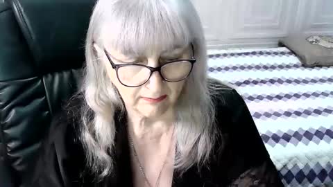 LolkaAlyss online show from November 18, 10:33 pm