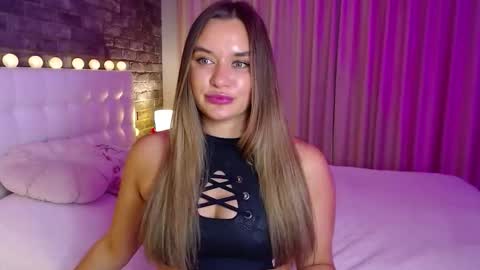 Victoria online show from November 4, 6:02 pm