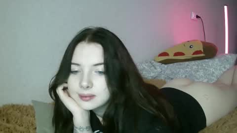 Snapshot of lollylol11 chatting on October 9, 2:32 pm Lilly online show from October 9, 2:32 pm