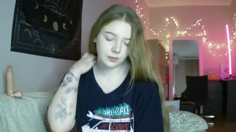 Snapshot of lollylol11 chatting on December 26, 4:14 pm Lilly online show from December 26, 4:14 pm