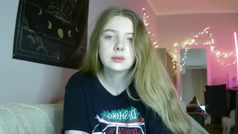 Snapshot of lollylol11 chatting on December 25, 2:02 pm Lilly online show from December 25, 2:02 pm