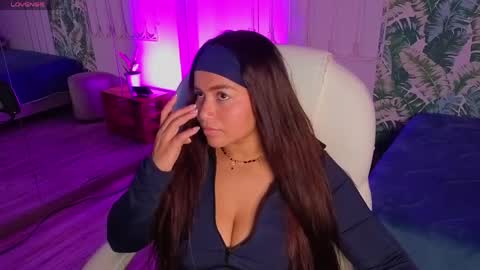loly_marce online show from May 16, 7:57 pm