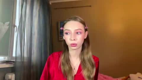 Lili online show from March 29, 4:17 pm