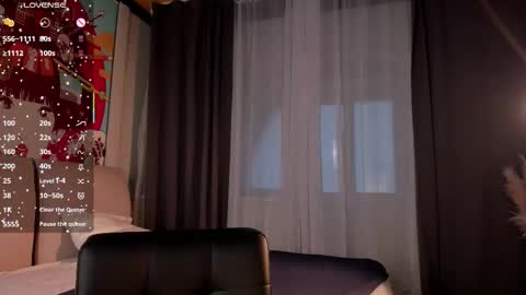 lonelyteaser online show from October 30, 1:12 pm