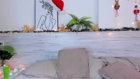  Loreana  online show from December 14, 6:13 am
