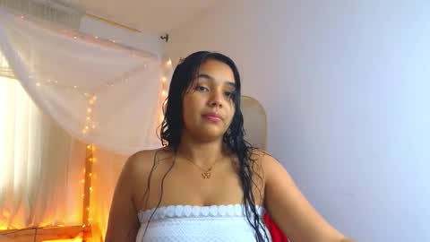 loreanis online show from September 28, 8:25 pm