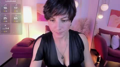 Snapshot of loren_daze chatting on September 30, 1:39 pm Loren online show from September 30, 1:39 pm