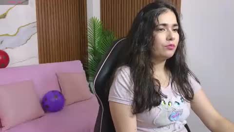 Loren online show from June 25, 2:55 am