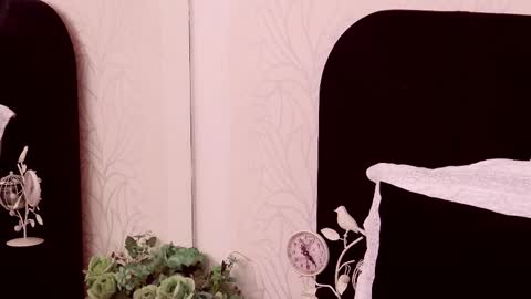 lorenakarter online show from November 28, 6:16 am