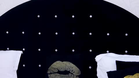 lorenakarter online show from November 21, 9:22 am