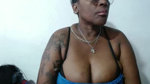 loretybighot online show from February 21, 2:06 pm