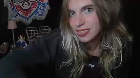 Queen Hazy online show from October 31, 1:07 am