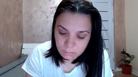 LorraGrey online show from May 1, 3:32 am