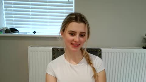 Lottie Lou online show from January 12, 2:44 pm