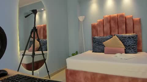  Lou Rosse  online show from June 23, 7:34 pm