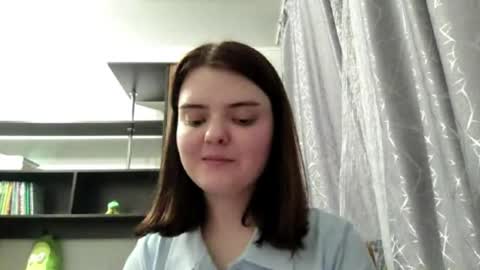 Esma online show from May 7, 4:32 pm
