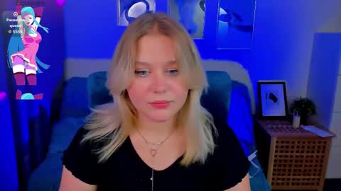 Loise online show from November 12, 8:51 pm