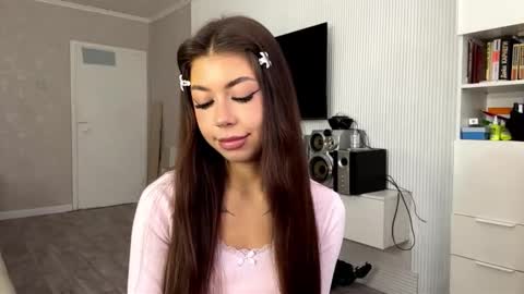 Flora online show from March 19, 9:24 am