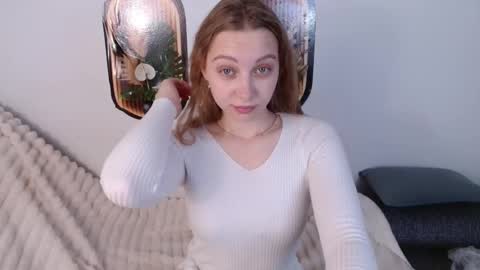 love bella  online show from May 7, 12:48 am