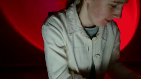 Vivian online show from January 14, 2:33 pm