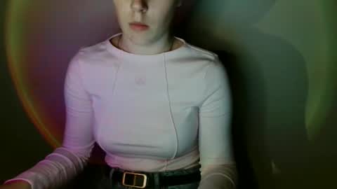 Vivian online show from February 18, 1:21 pm