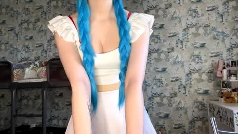 Kim online show from April 5, 1:10 pm