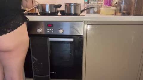 Celine online show from November 5, 1:27 pm