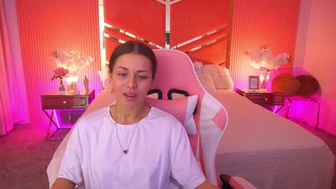 loveedove online show from April 9, 2:11 pm