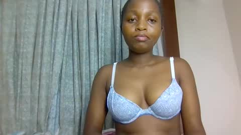 lovelbrownie online show from October 4, 6:34 pm