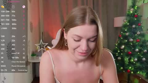 Laura online show from December 18, 11:26 am