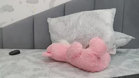 lovellykitty online show from May 15, 6:38 am