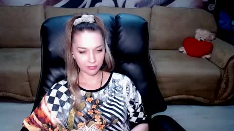 private open online show from May 20, 4:15 pm