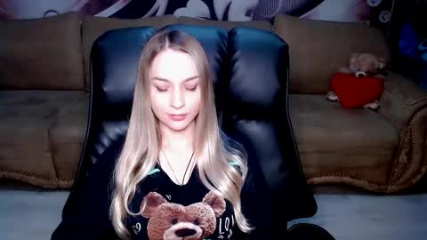 private open online show from October 7, 3:49 pm
